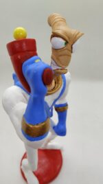 Earthworm Jim with 3 additional heads & moon craters display stand. Size: 25 cm Price: 30.000 ISK